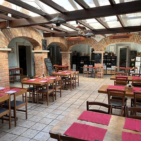 Razman Wine Rooms Gračišče Екстериор снимка