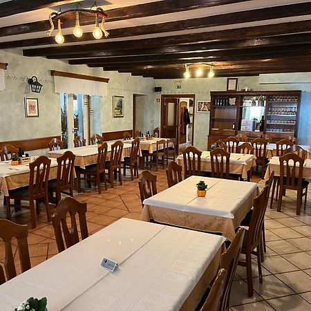 Razman Wine Rooms Gračišče Екстериор снимка