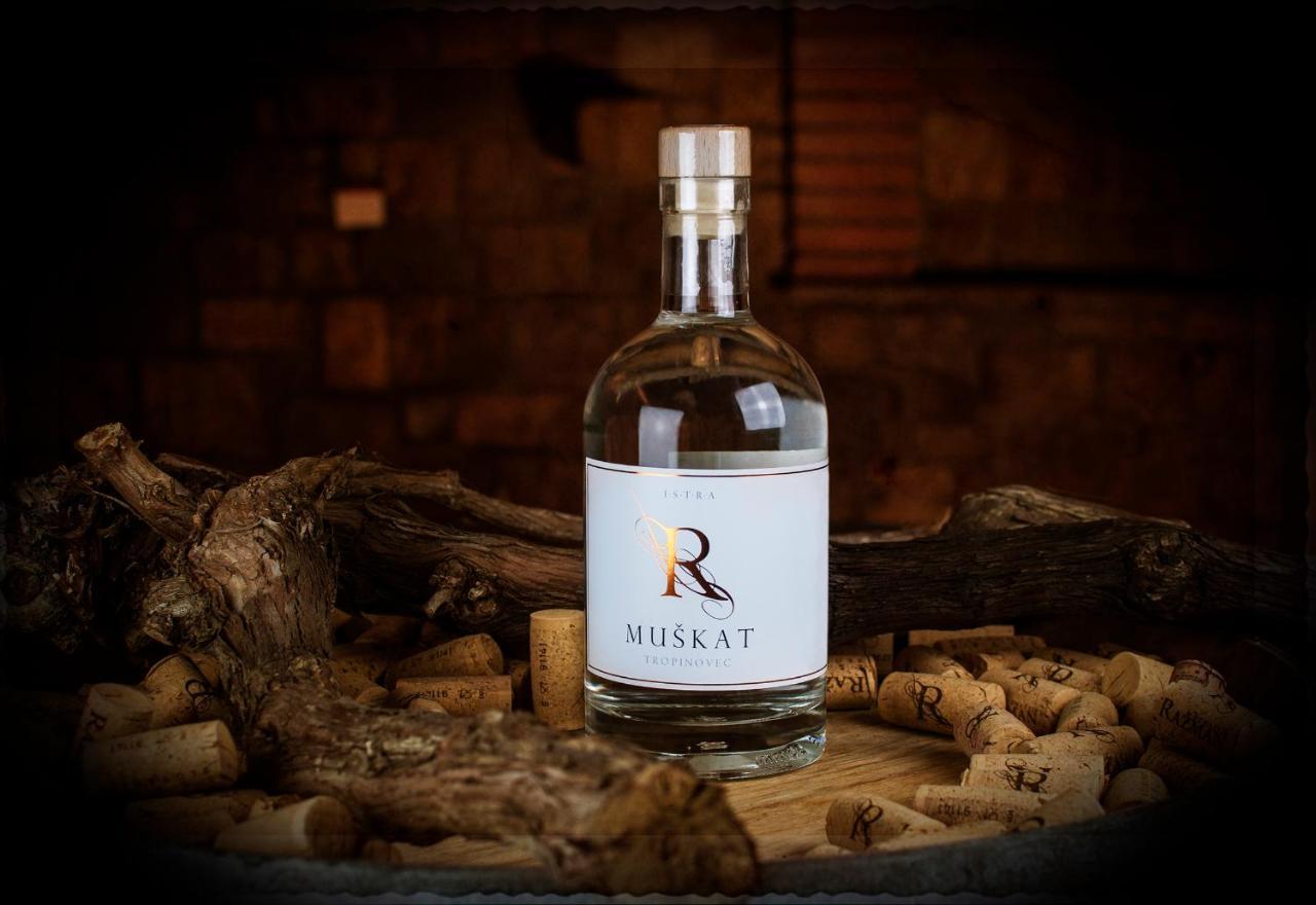 Razman Wine Rooms Gračišče Екстериор снимка